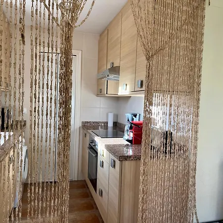 Con Jardin En Nova Golf A 100m De La Playa Holiday home